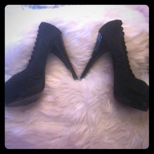 Bebe Peep Toe Suede Black Heels ♠️🖤